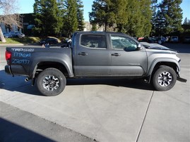 2017 TOYOTA TACOMA CREW CAB GRAY 3.5 AT 4WD TRD 4X4 OFF ROAD PACKAGE Z20937